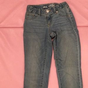 Girls light blue jeans